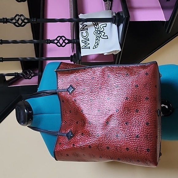 MCM Metallic Scooter Red Medium Kira NS Shopper Tote - Picture 1 of 16